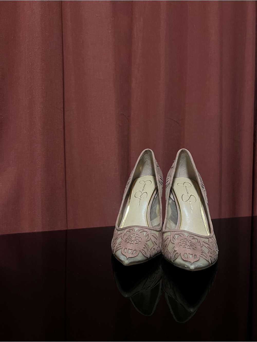 Dusty Rose Floral Lace Embossed Pointed-Toe Pumps